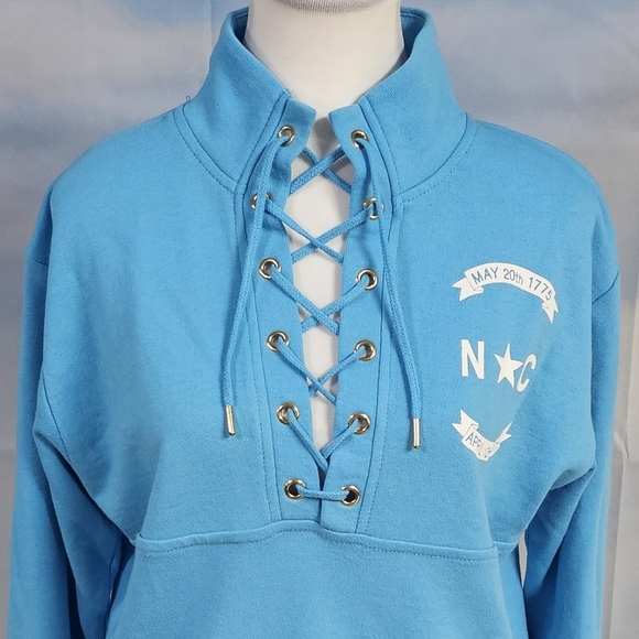 BOXERCRAFT | NORTH CAROLINA CUSTOMIZED LACE FRONT MOCK NECK PULLOVER - N… - Picture 8 of 16